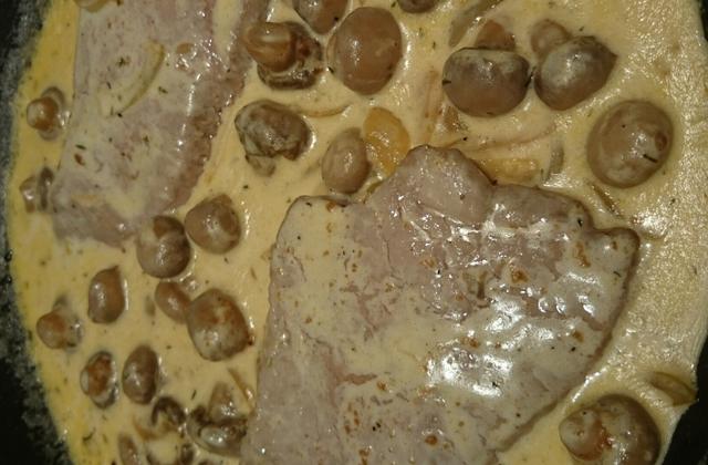 Escalope de veau à la crème et champignons - Photo par lafofoF