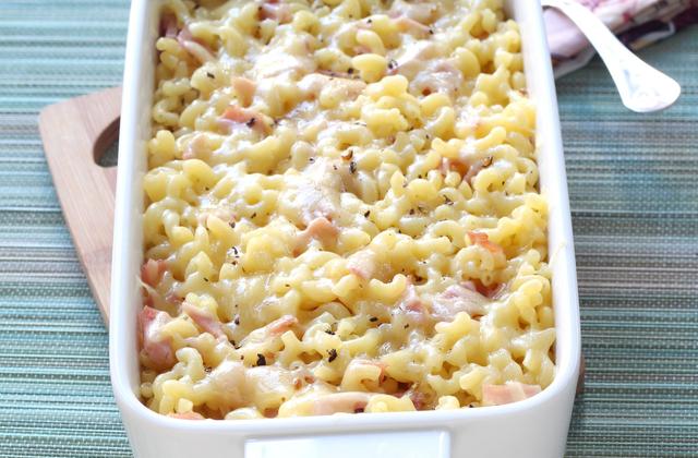 Gratin de coquillettes jambon & gruyère - Photo par Silvia Santucci