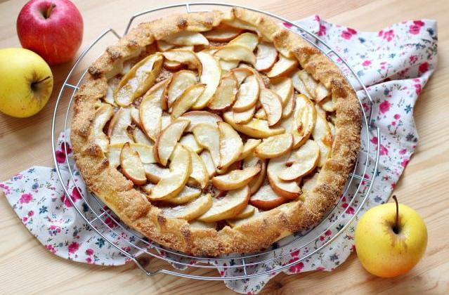 Tarte rustique aux pommes et noisettes - Photo par Pascale Weeks