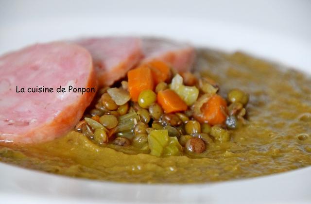 Soupe de lentilles et saucisse de Morteau - Photo par Ponpon