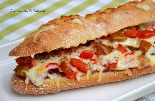 Baguette gratinée aux deux tomates, bresaola et piment doux du Chili - Photo par Communauté 750g