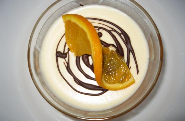 Mousse au chocolat blanc et orancello - Photo par wastia