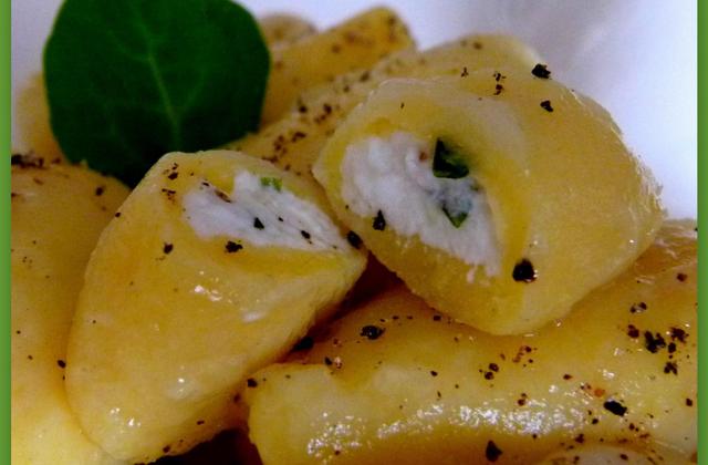 Gnocchis de pommes de terre au coeur fromagé - Photo par CookingFeeLili