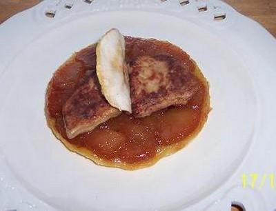 Tarte tatin au foie gras, pommes et poires - Photo par uncuis