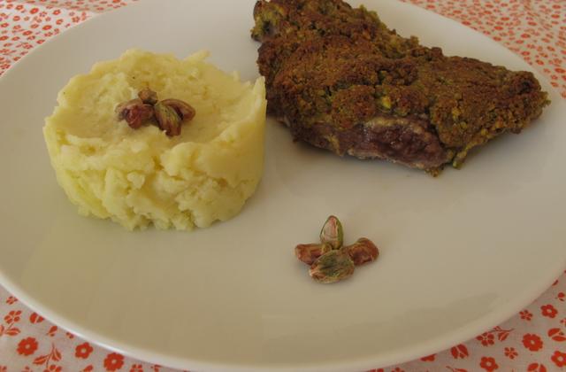 Agneau en croûte de pistache et sa purée de pommes de terre à la graisse d'oie - eloala