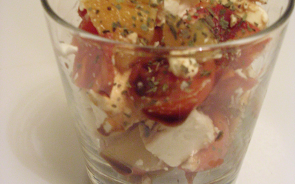 Salade de tomate au chorizo, féta et ananas - miss o