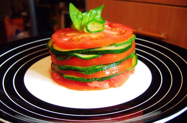 Millefeuille de courgettes et tomates - Photo par missizi