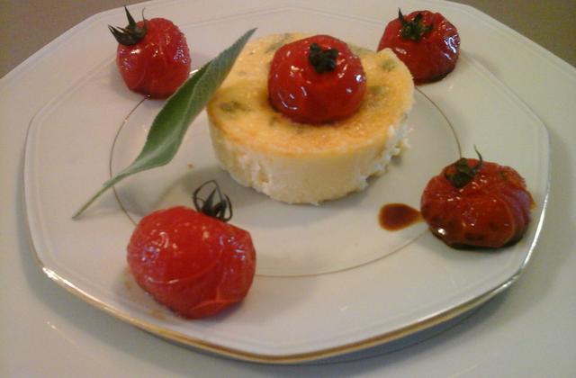 Flan au parmesan et à la sauge et sa farandole de tomates cerise - Photo par La table de Clara