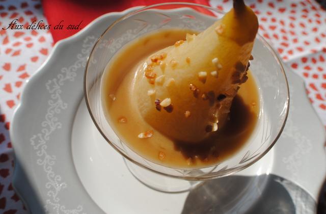 Poires pochées au sirop de cannelle et crème caramel au beurre salé - Photo par cricri3005