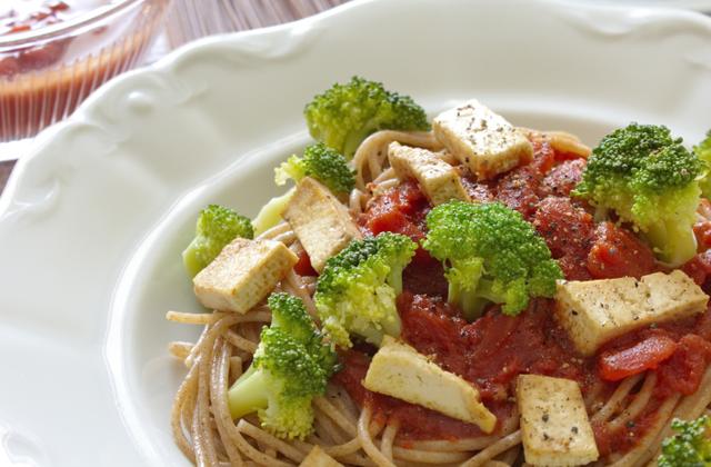 Pâtes au tofu fumé - Photo par 750g