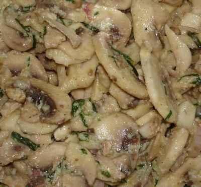 Salade de Champignons de Paris à la moutarde et au parmesan - Photo par papillW