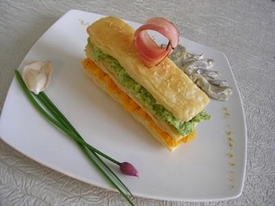 Millefeuilles Potimarron-noisettes et Brocolis-parmesan accompagné de sa sauce aux pleurotes - Photo par Lapin cuisinier