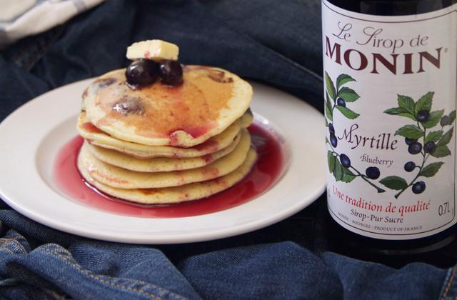 Pancakes aux myrtilles maison - Photo par Saveurs et Continents