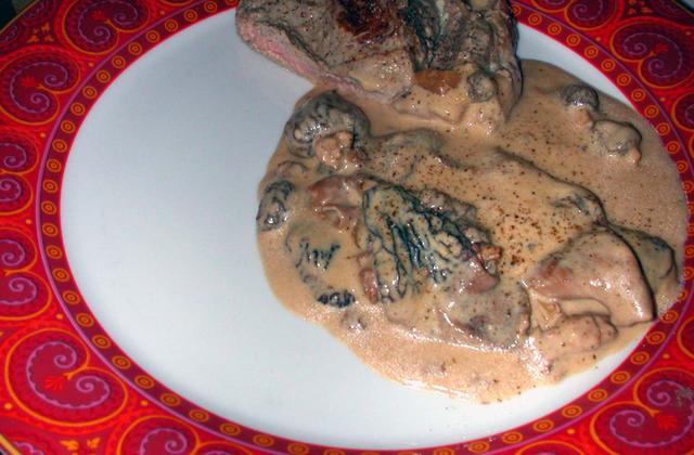 Côte de veau à la creme de morilles - Photo par annjud