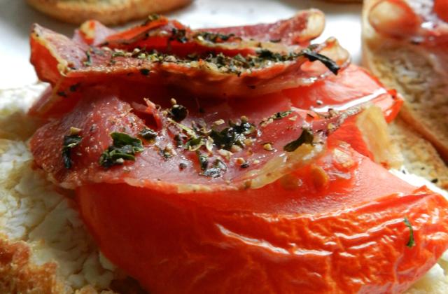 Tartines chèvre pancetta tomate - Photo par Babeth De Lille