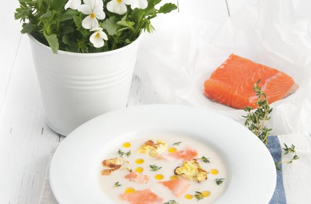 Velouté de chou-fleur au saumon de Norvège, aux choux de Bruxelles et au thym - Seafood From Norway