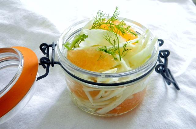 Salade fenouil, pamplemousse, hareng fumé à emporter dans son pot - Photo par sophie