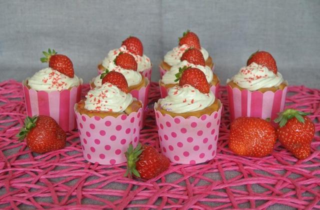 Cupcakes à la fraise - Photo par Marjo Cooknco