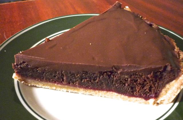 Tarte au chocolat et coulis de framboise - Photo par romain2n