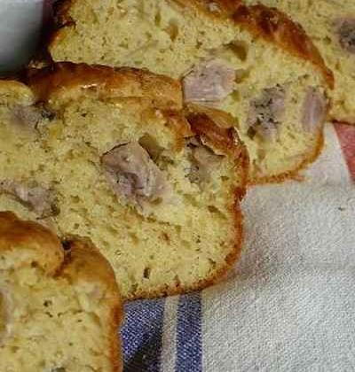 Cake aux oignons rosés confits et à l'andouille de Vire - agastache29