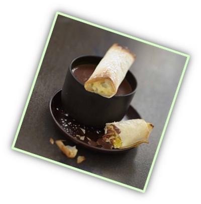 Nems à la mangue, au Carré Frais et sauce chocolat - Photo par Carré Frais