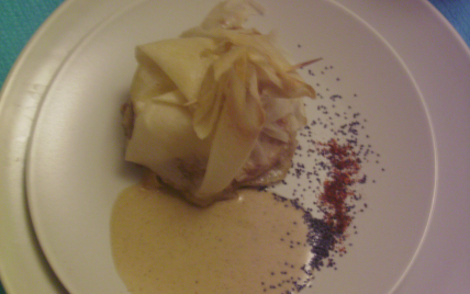 Aumonière à l'andouille de Vire, pommes et camembert normand - Photo par Gourmandie