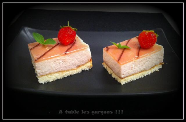 Bavarois au smoothie fraises et bananes - Photo par A table les garçons !!!