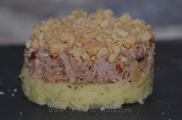 Crumble de thon à la tomate séchée sur son lit de pommes de terre - Photo par Saupiquet