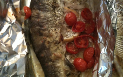 Filets de truite en papillote sur lit de légumes - Photo par covo