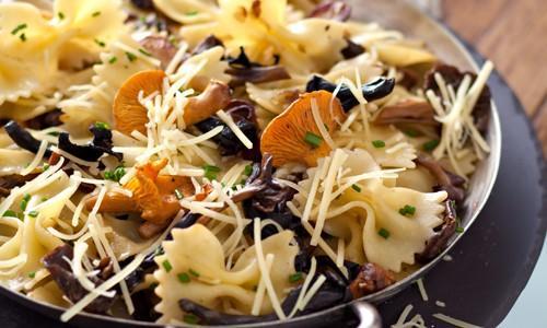 Farfalles aux champignons des bois et Gusto Intenso Giovanni Ferrari - Photo par Quiveutdufromage.com