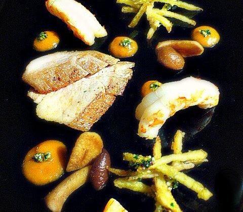 Mer et montagne de mignons et gambas façon empordaise au bouillon de volaille Ariaké - Photo par la francesa aux fourneaux