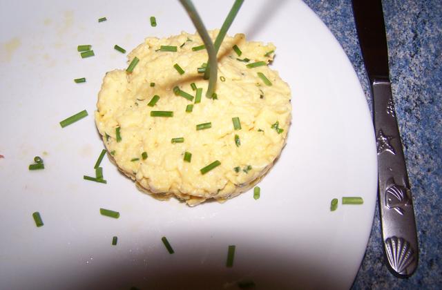 Oeufs brouillés aux fines herbes - Photo par 750g
