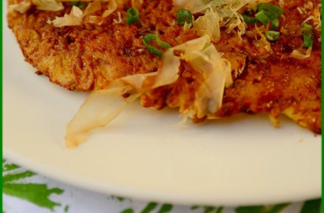 Crèpe okonomiyaki (plat japonais garni de chou) - Photo par Chef Damien