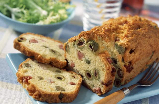 Cake aux olives et aux lardons sans gluten - Photo par chef termite