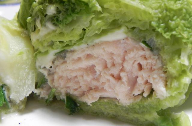 Salade de saumon en paupiette de chou frisé - Photo par La bonne soupe