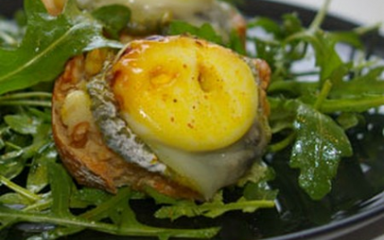 Brushetta chèvre- curcuma - Photo par Terre Exotique