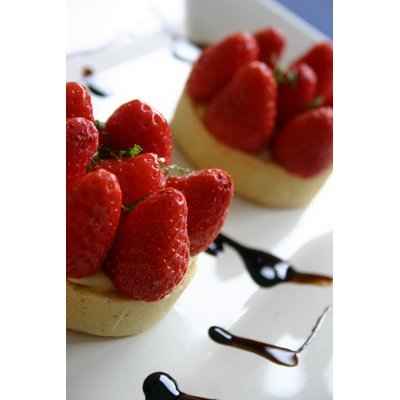 Exquise tartelette de fraise, crème anglaise au gingembre et cardamome - Photo par claudeZM