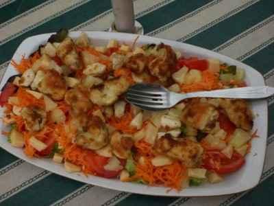 Salade au poulet pané - Photo par ac82ho