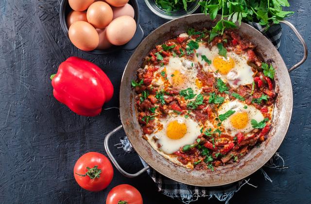 Chakchouka ou Tchakchouka (Poêlée de poivrons grillés et tomates à l’œuf) - 750g
