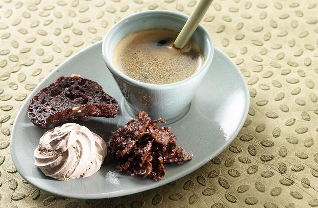 Café gourmand et économique - Photo par Cedus Le sucre