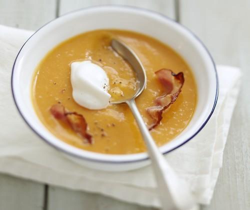 Velouté de potiron et chips de bacon - Photo par Quiveutdufromage.com