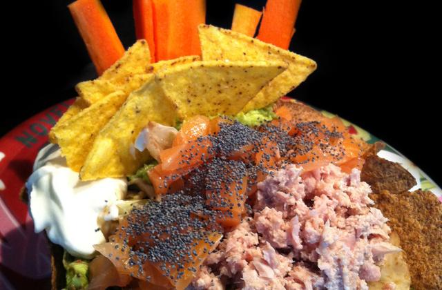 Tacos Salad: Guacamole, Tuna & Salmon ! - Photo par wonderalice