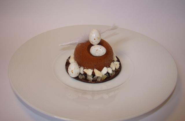 Douceur de Pâques au praliné et coeur de citron meringué - Photo par Sandrine Baumann