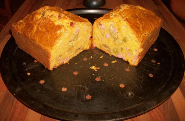 Cake au jambon et aux olives facile - Photo par seuseb