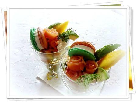 Verrine guacamole, mangue, avocat, saumon, macaron saumon, St Moret, aneth....... - nicole4X