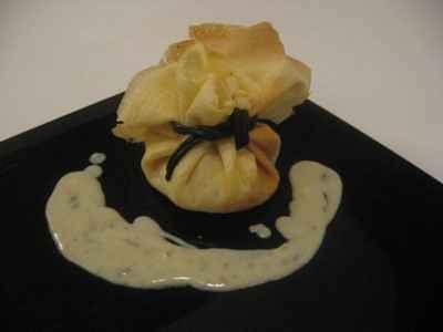 Crêpe poire roquefort et son lien de réglisse - auvach