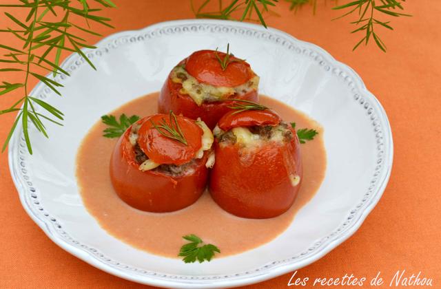 Tomates farcies aux risone et à la viande, sauce crémeuse tomate et balsamique - Photo par Communauté 750g