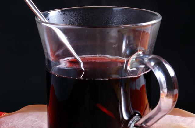 Vin chaud de Noël sans alcool - Photo par LUMEGOURMANDE