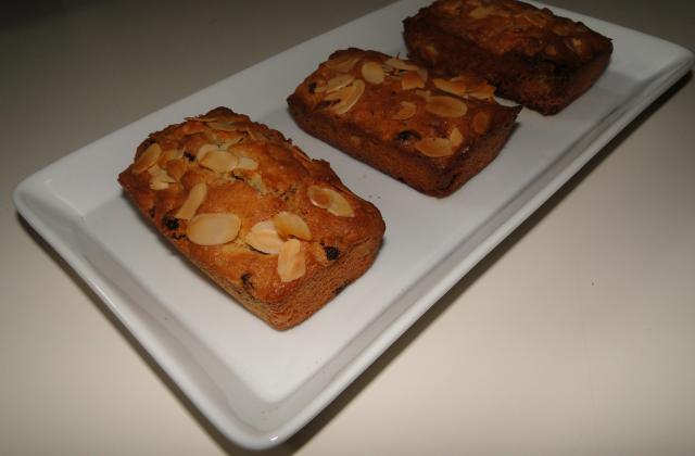 Cake à la farine de châtaignes et aux fruits secs - Photo par inesba1