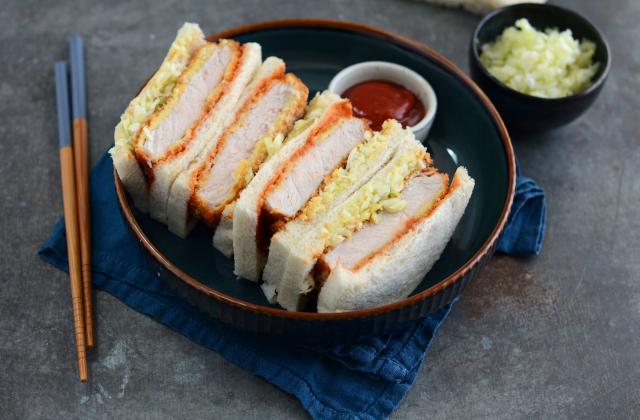 Sandwich japonais au porc pané (Katsu Sando) - Photo par Nadia Paprikas